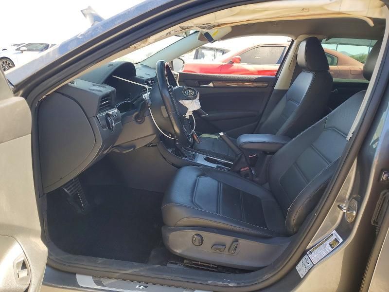 2020 Volkswagen Passat R-line