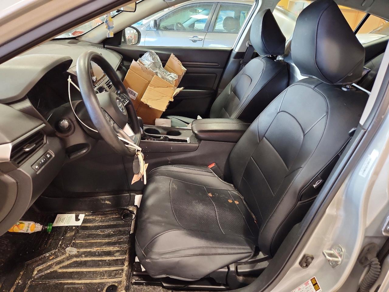 2022 Niss Altima 2.5 s