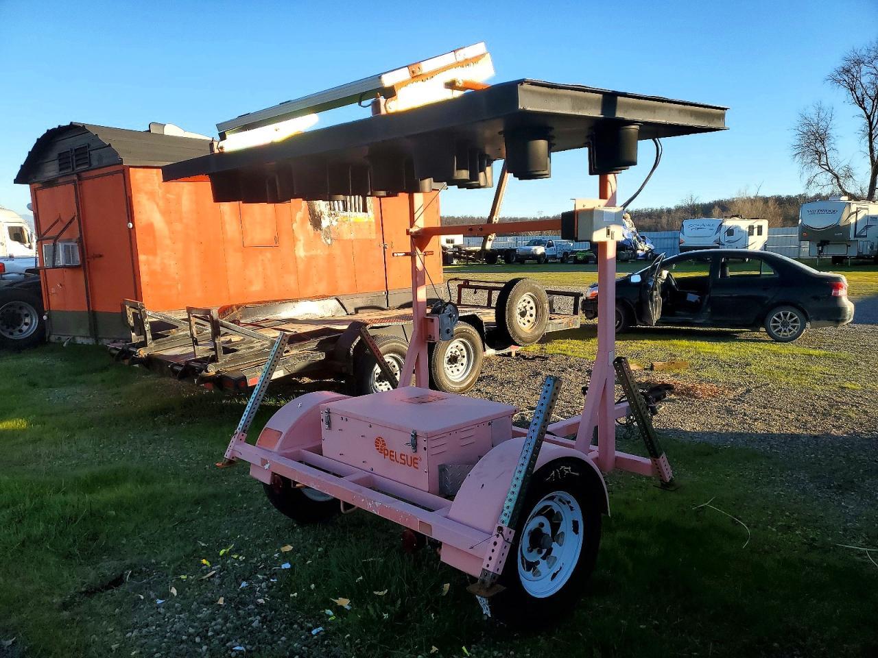2001 Pelsue UE P25LS P71 Arrow Board Trailer