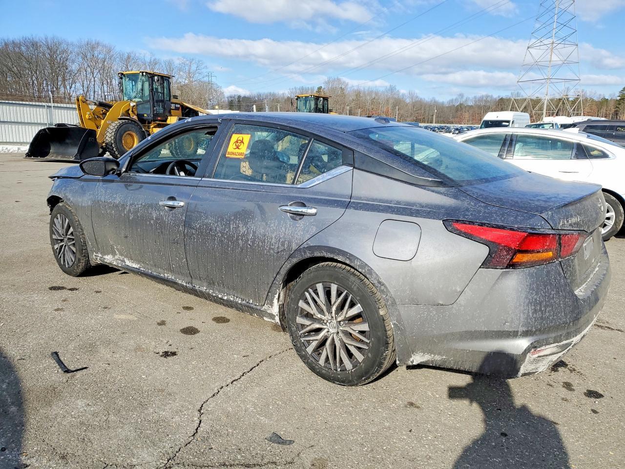 2024 Nissan Altima sv
