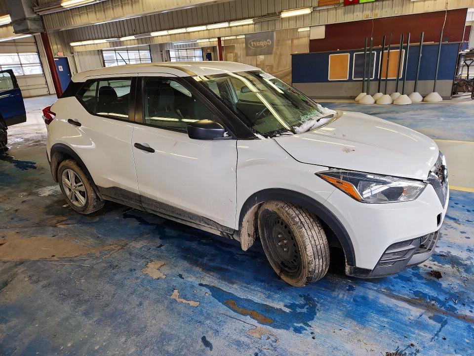 2020 Nissan Kicks s