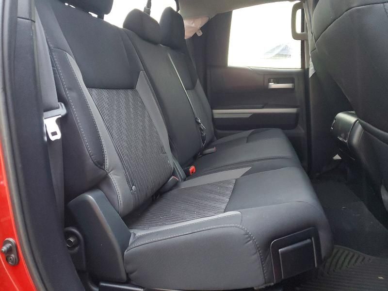 2016 Toyota Tundra Double cab sr