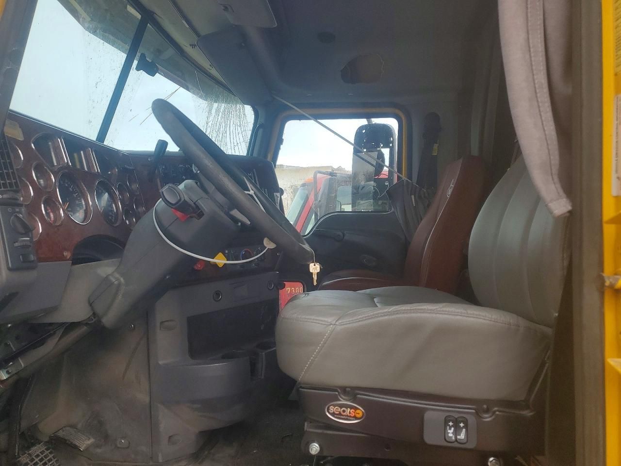 2018 Mack CXU613 Semi Truck