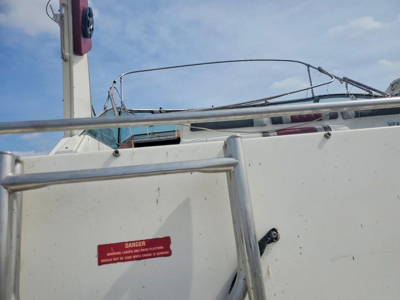 1990 Sea Ray Boat