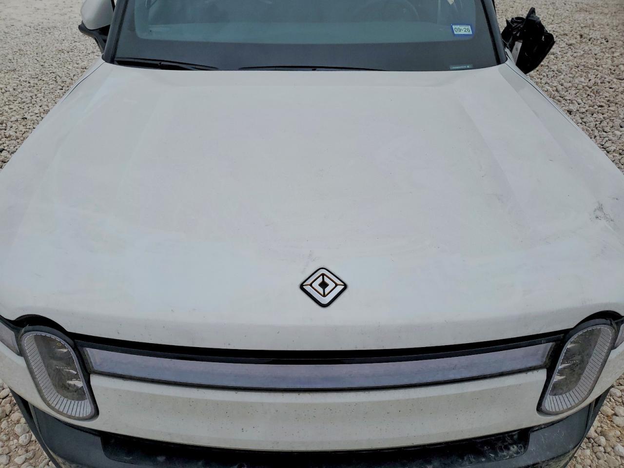 2023 Rivian R1S Adventure