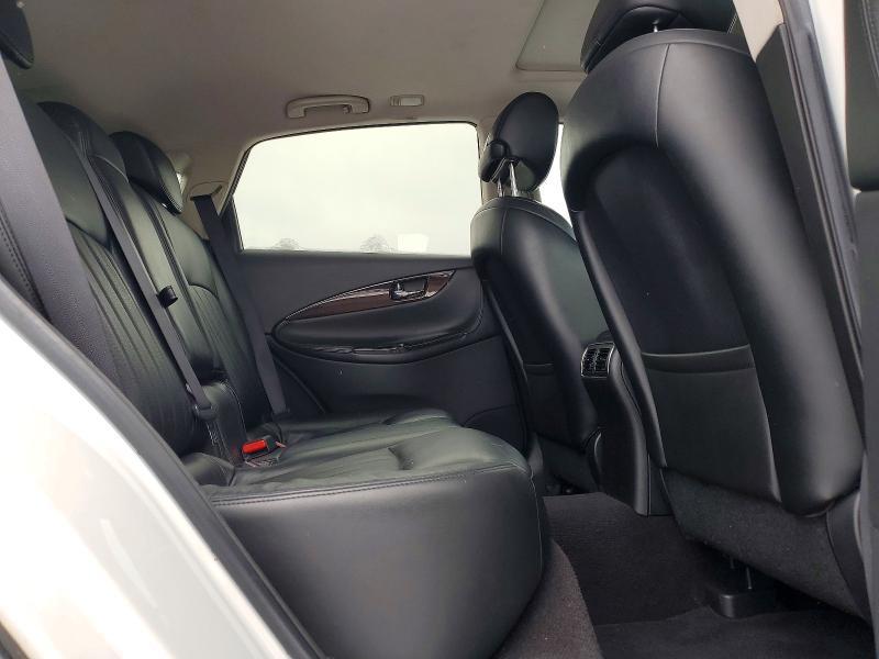 2016 Infinity Qx50