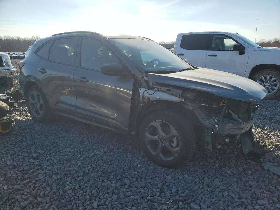 2024 Ford Escape st Line