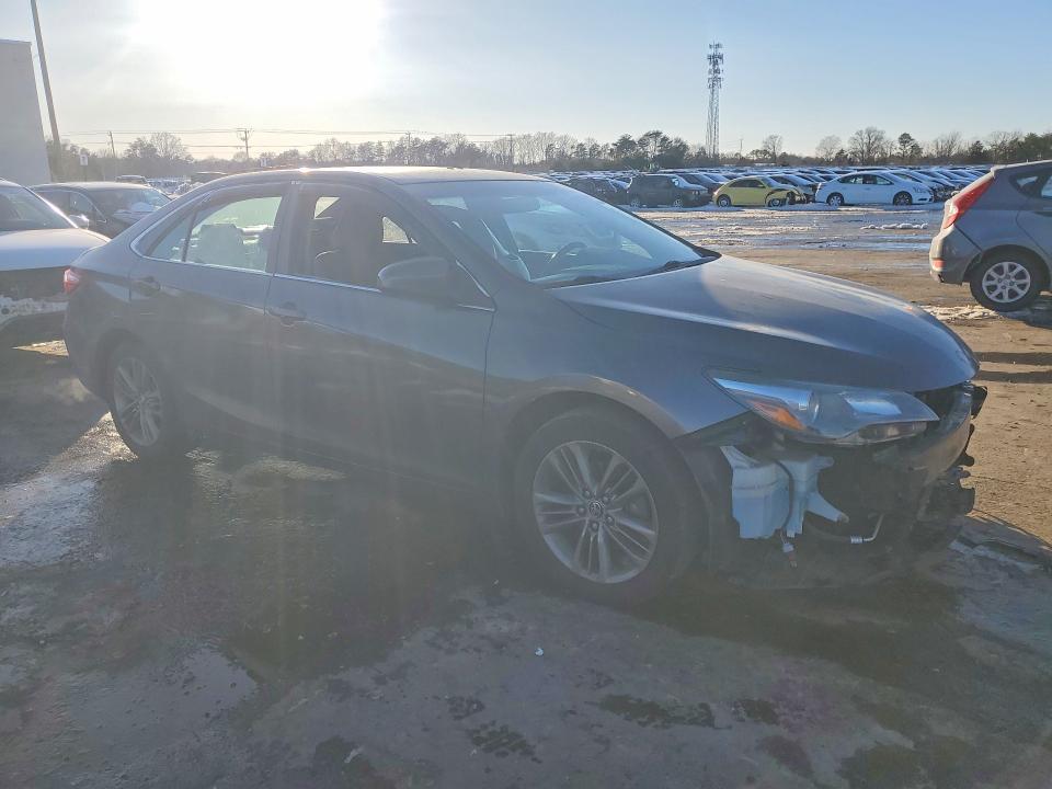 2015 Toyota Camry le