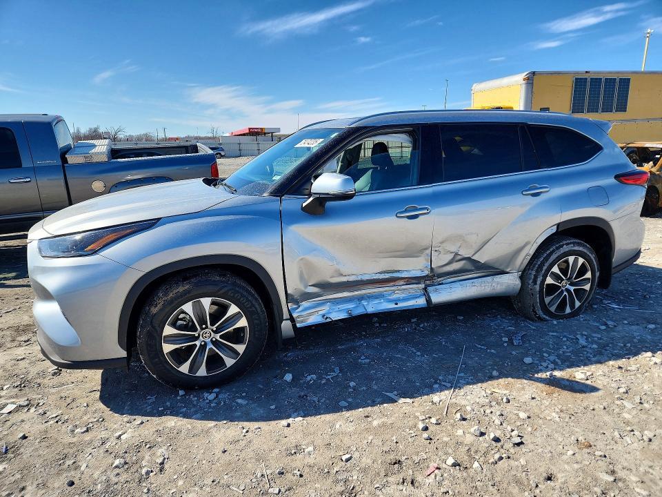 2021 Toyota Highlander xle