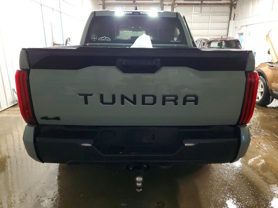 2025 Toyota Tundra Crewmax sr