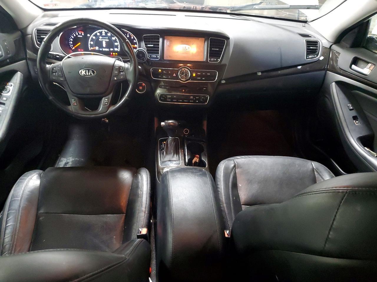 2016 KIA Cadenza Luxury