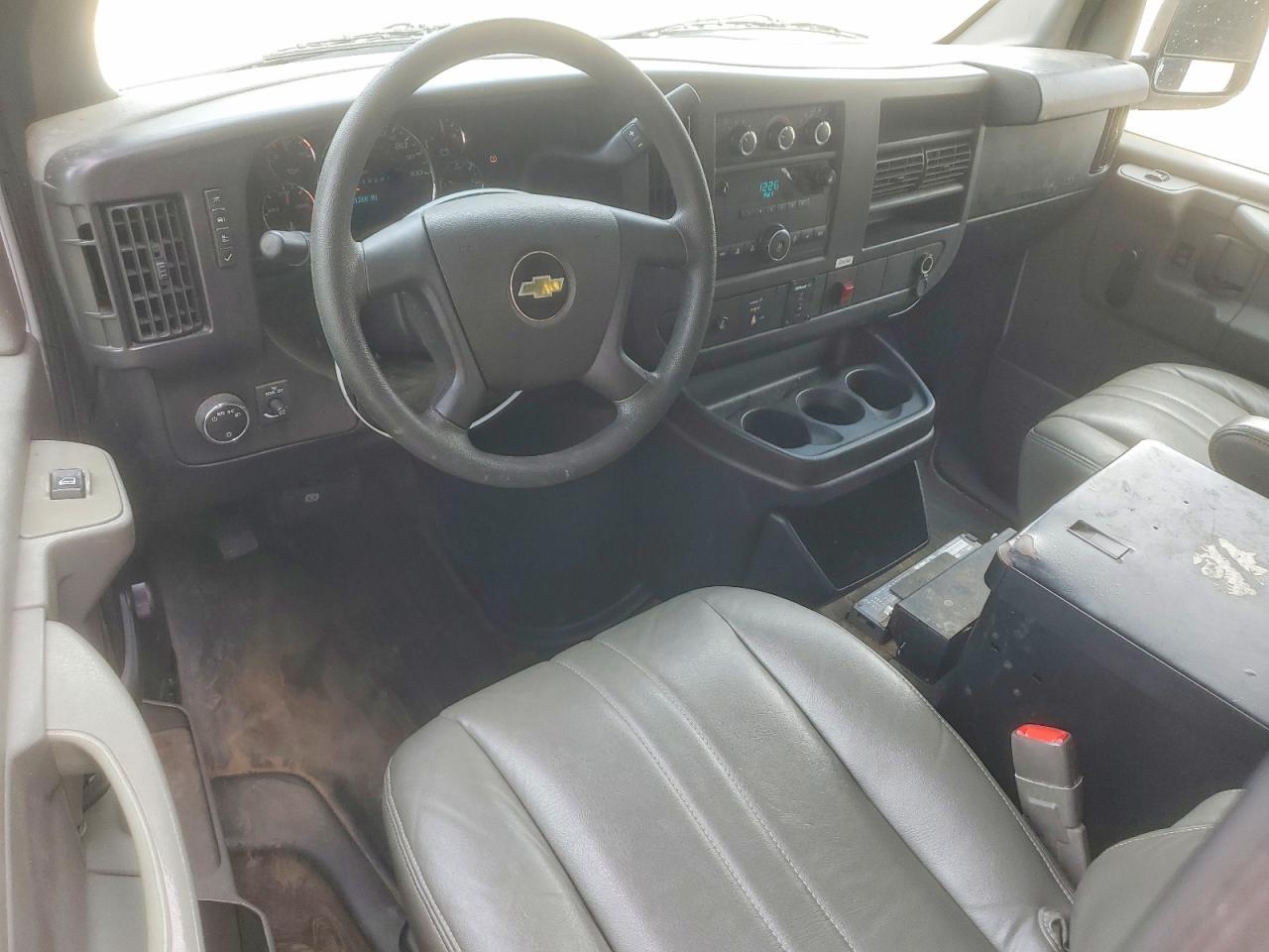 2013 Chev Express G2500