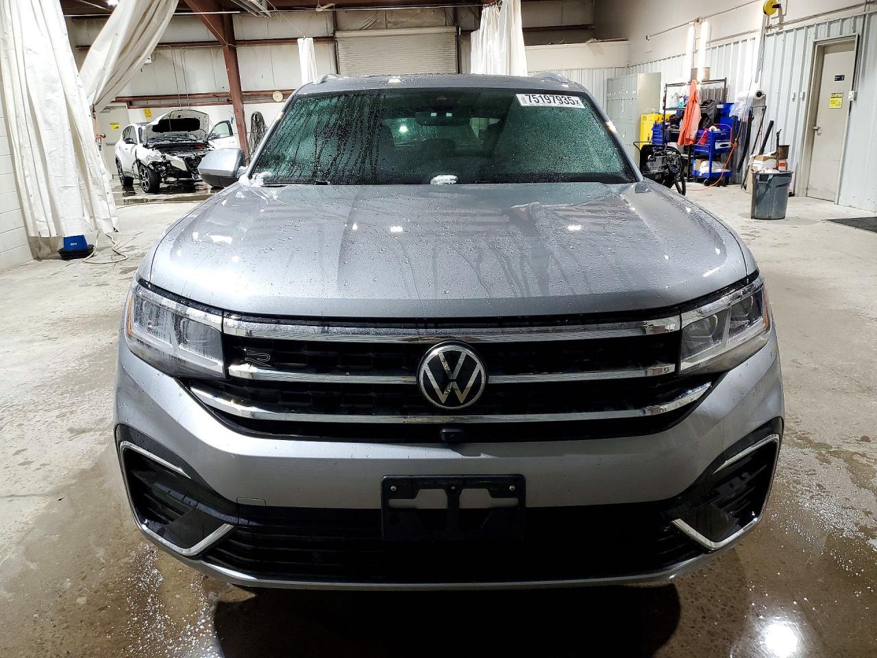 2022 Volkswagen Atlas Cross Sport sel Premium R-line
