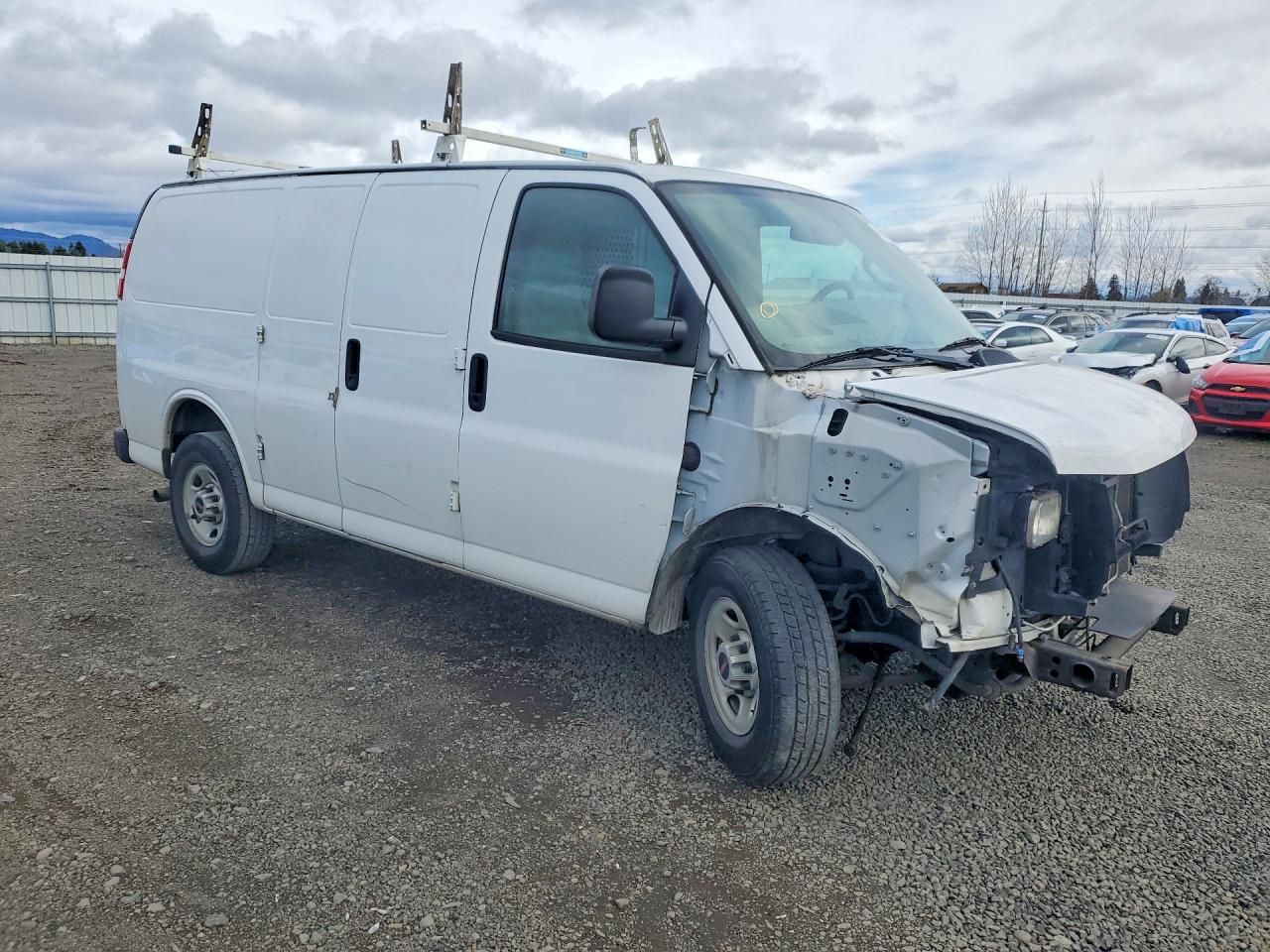 2017 GMC Savana G2500 Utility / Service Van