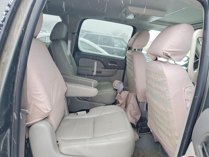 2011 Chevrolet Suburban K1500 ltz