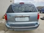 2005 Chrysler Town & Country lx