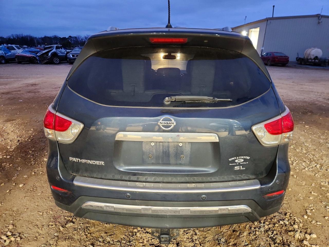 2015 Nissan Pathfinder s