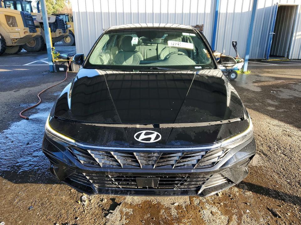 2025 Hyundai Elantra sel