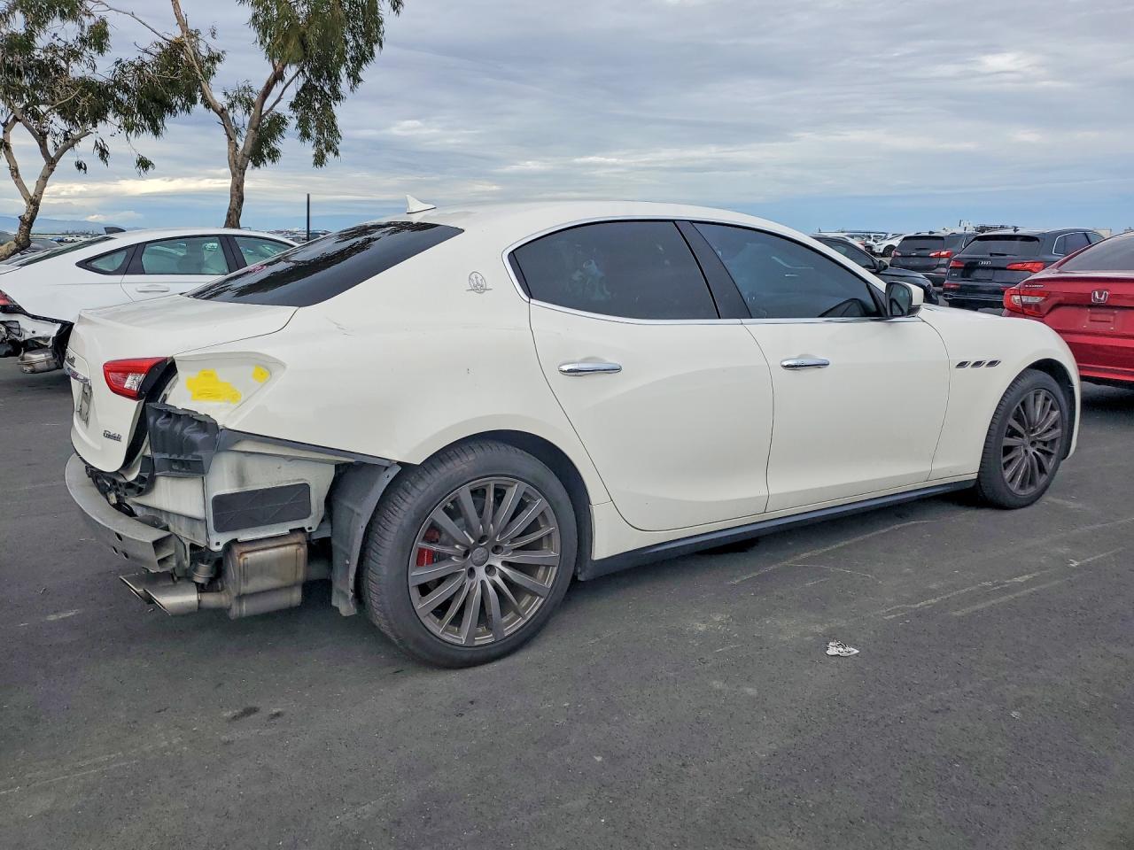 2017 Maserati Ghibli Luxury