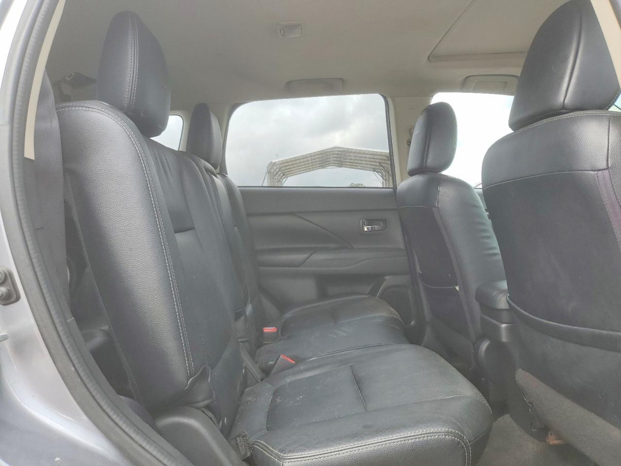 2016 Mits Outlander es