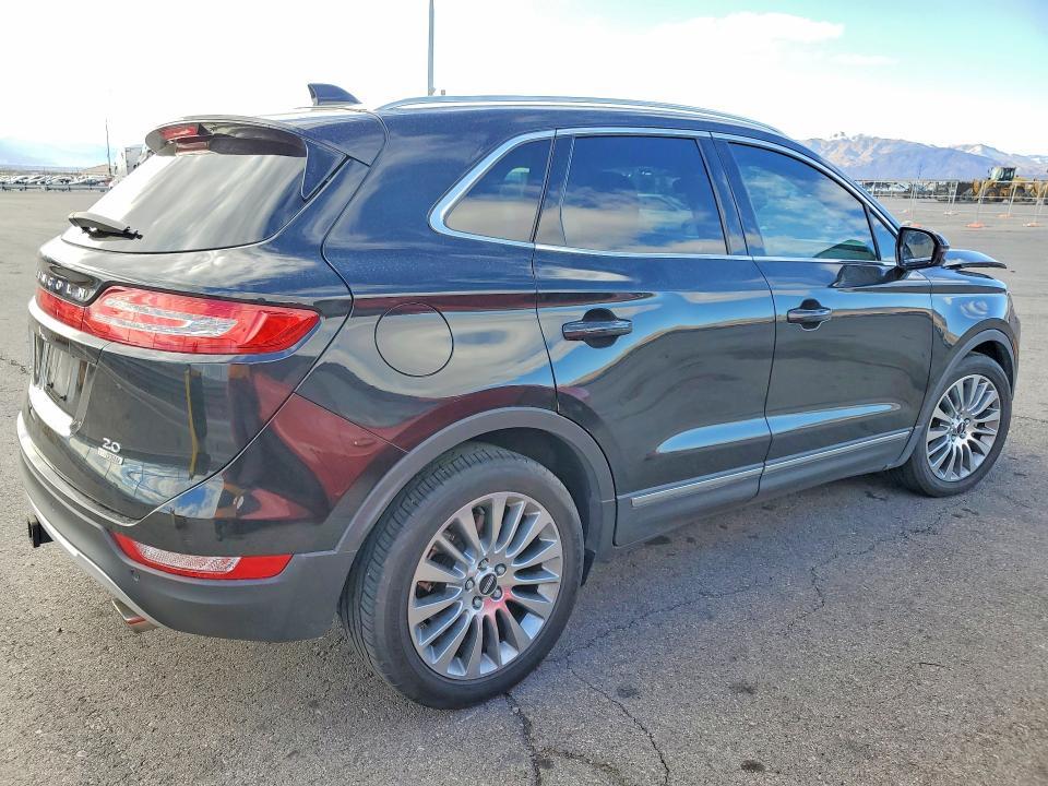 2015 Lincoln Townhouse MKC