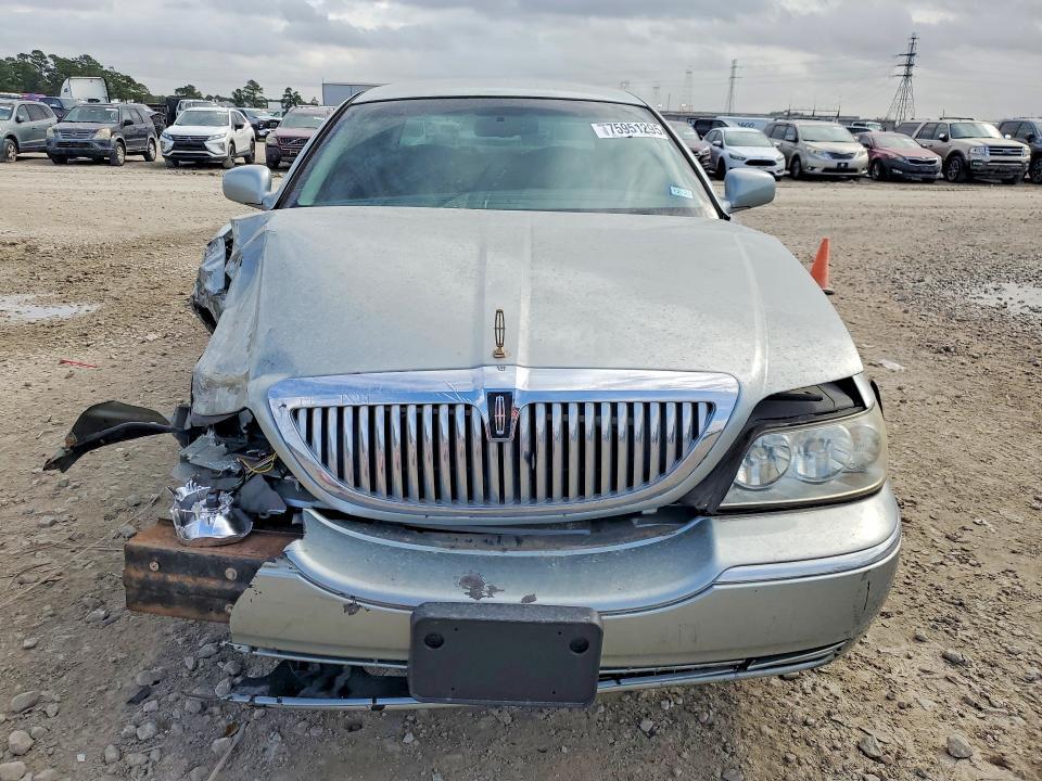 2007 Lincoln Town car Signature