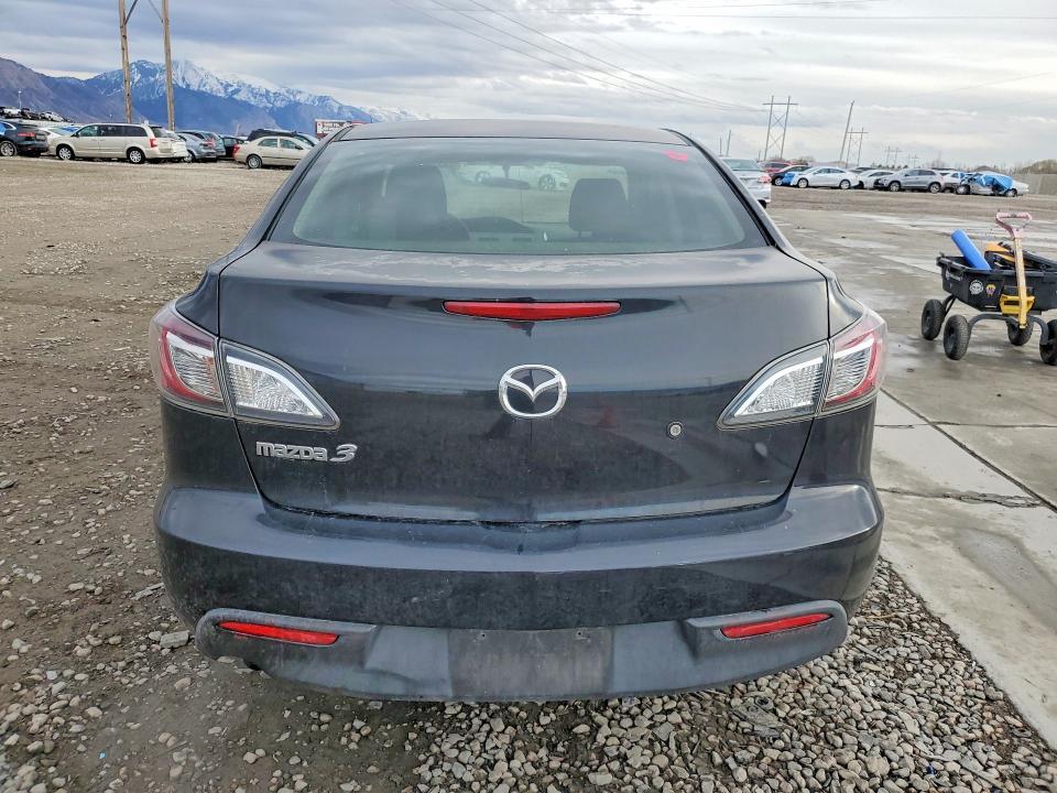 2011 Mazda 3 I
