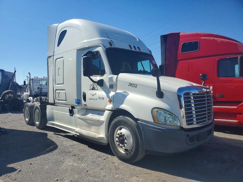 2016 Freigliner 2016 Freightliner Cascadia 125 Semi Truck