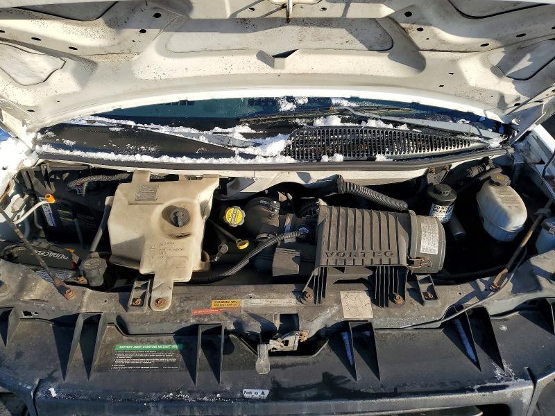 2004 GMC Savana box Truck
