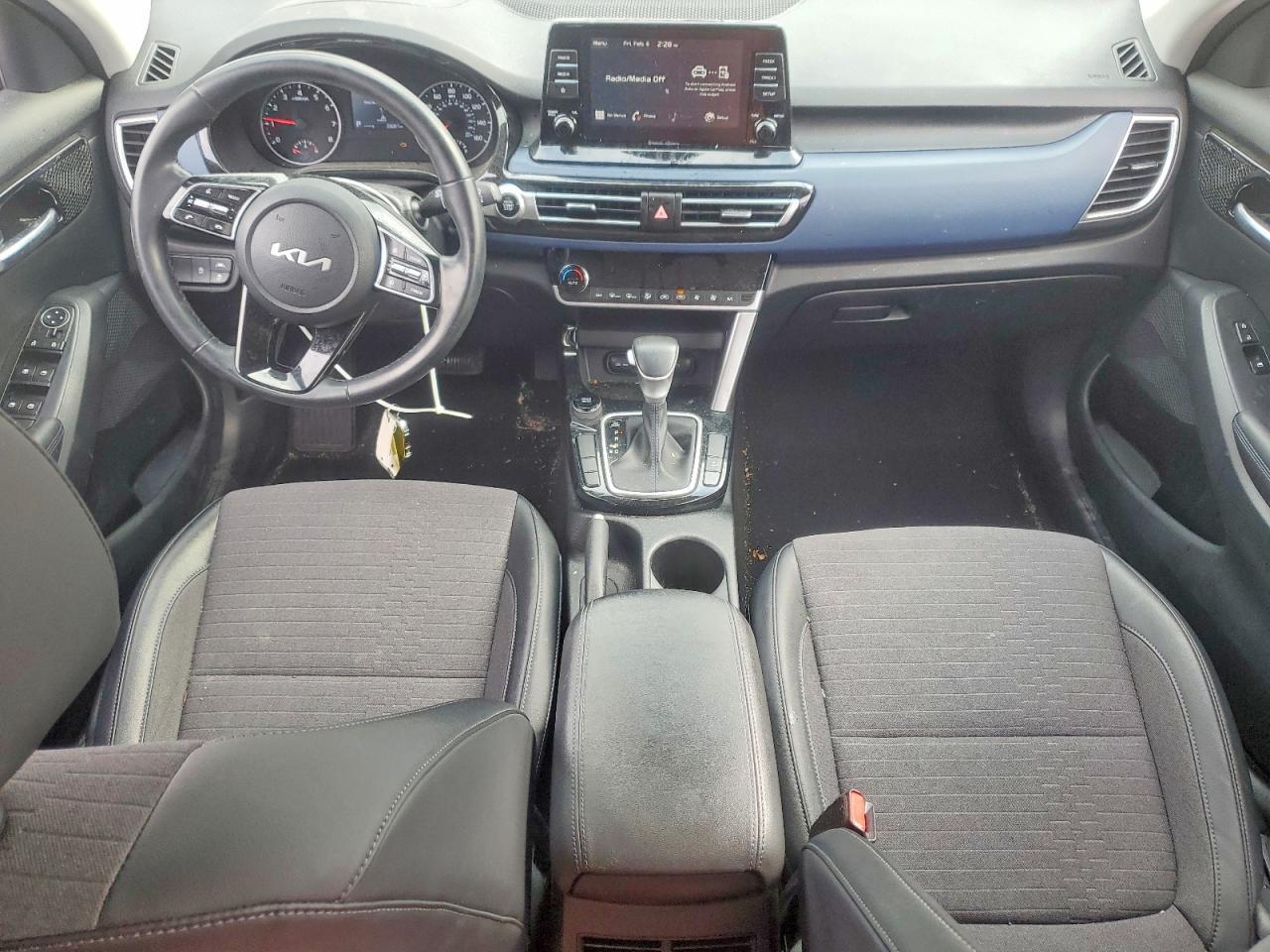 2023 KIA Seltos s