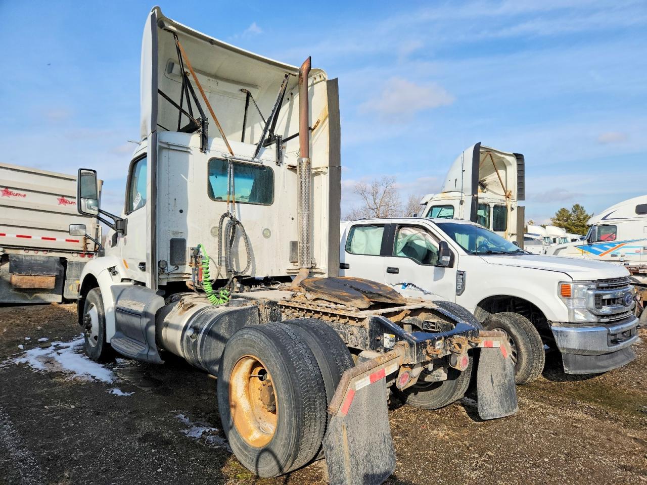 2016 Peterbilt Tractor 2016 Peterbilt 579 Semi Truck