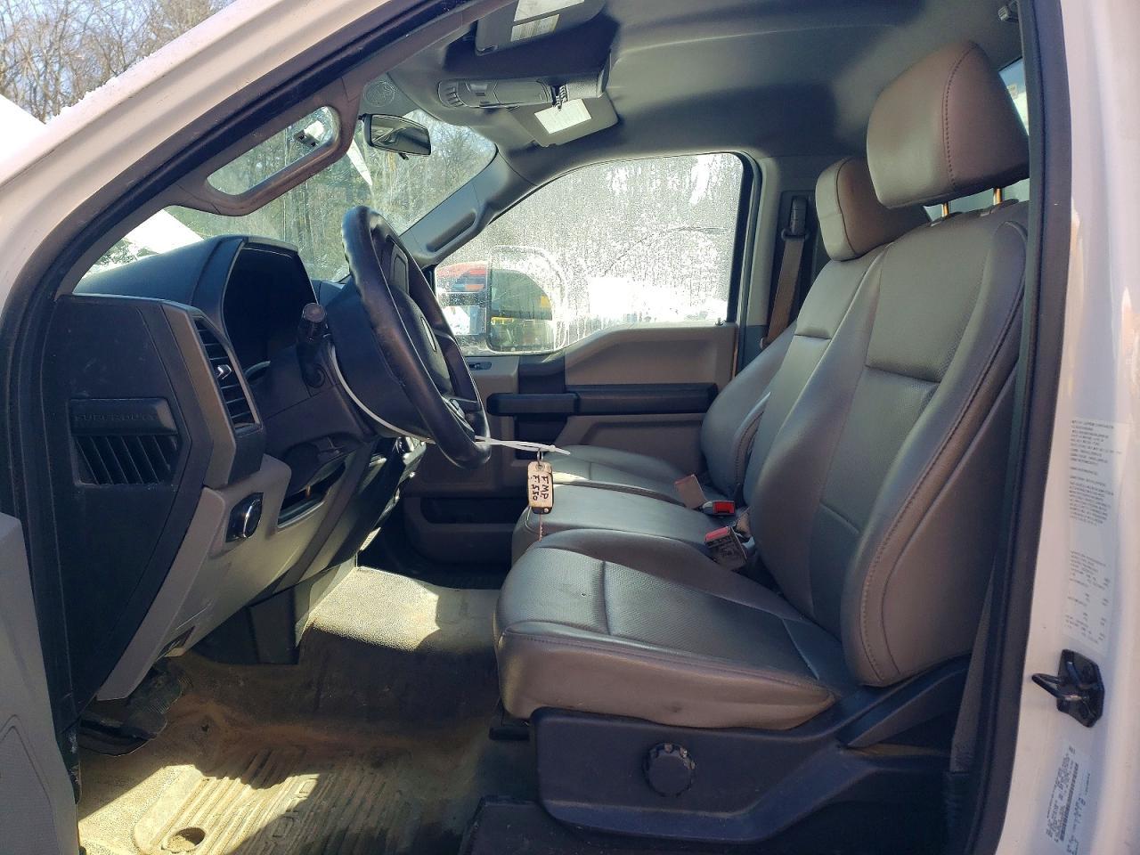 2018 Ford F550 Super Duty BOX Truck