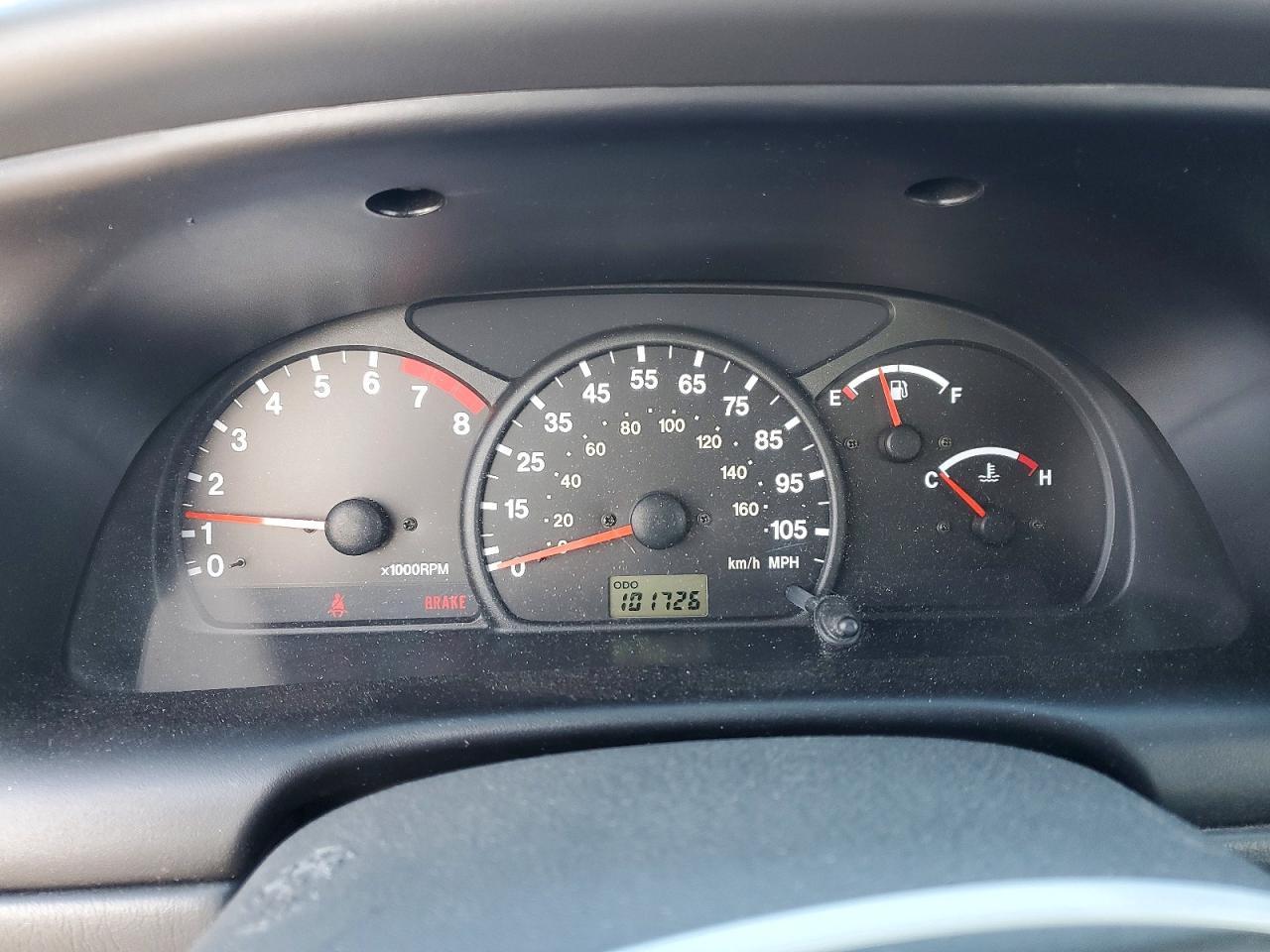 2001 Chevrolet Tracker