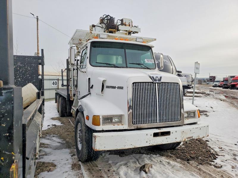 1999 Western Star 1999 Western Star 5800 Crane Truck
