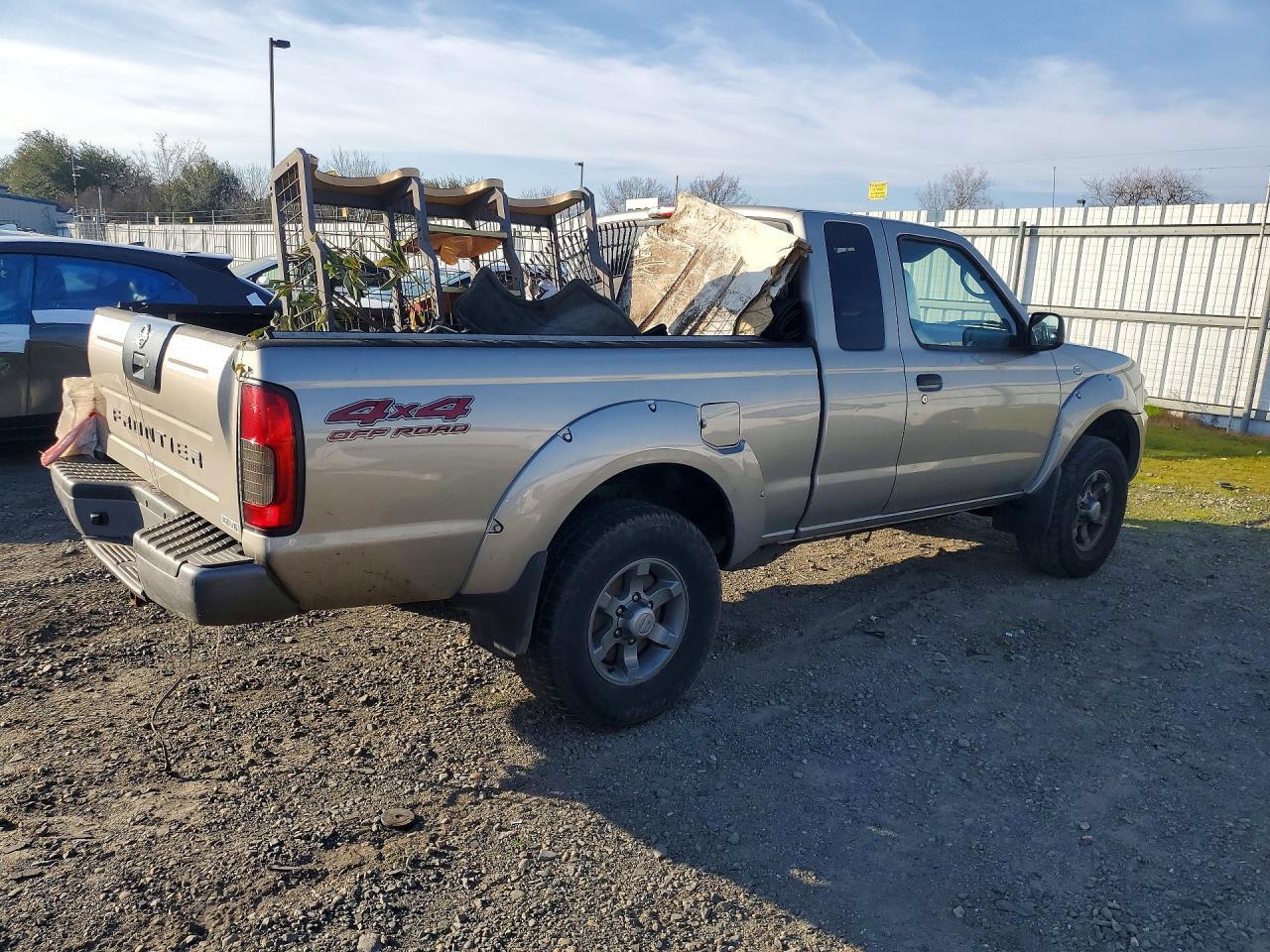 2003 Niss Frontier Xe-v6