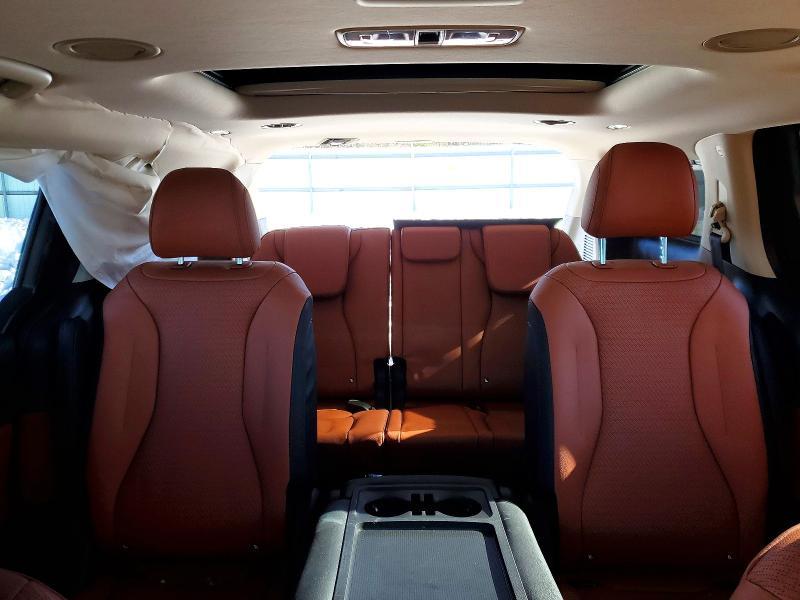 2026 KIA Carnival sx