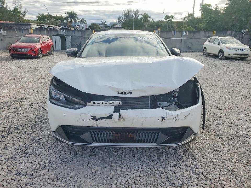 2024 KIA EV6 Light