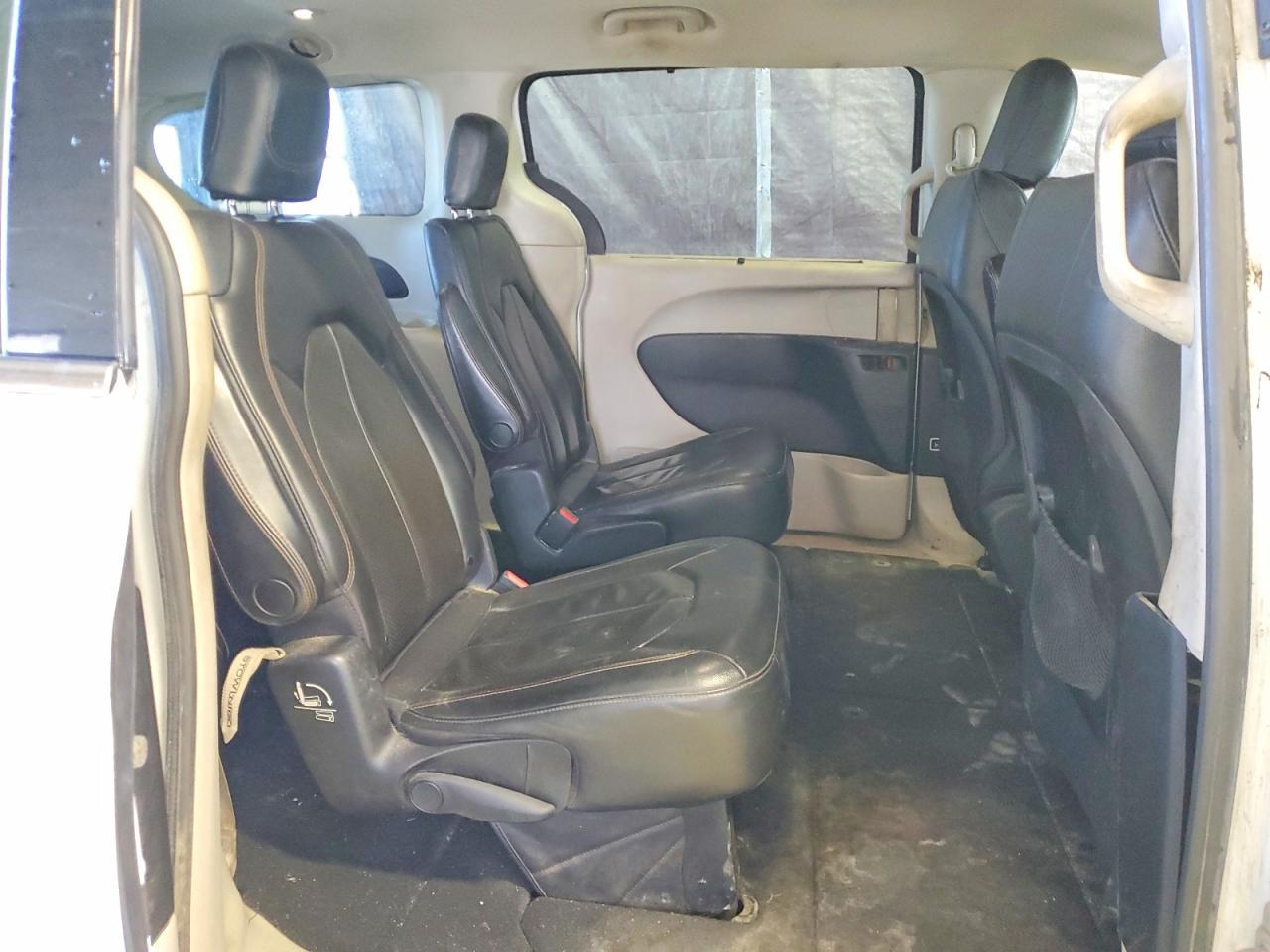 2020 Chrysler Pacifica Touring l