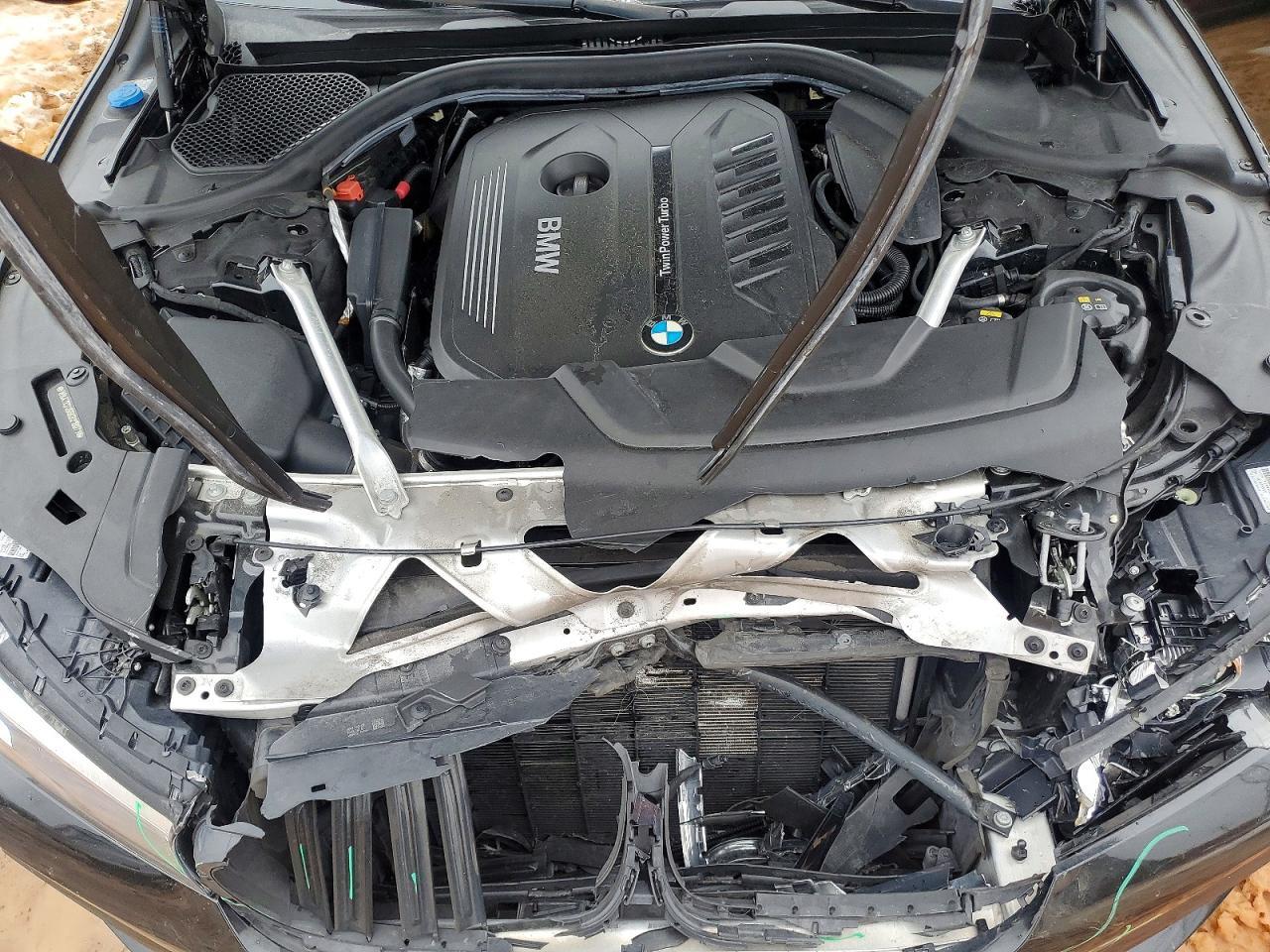 2019 BMW 740 i