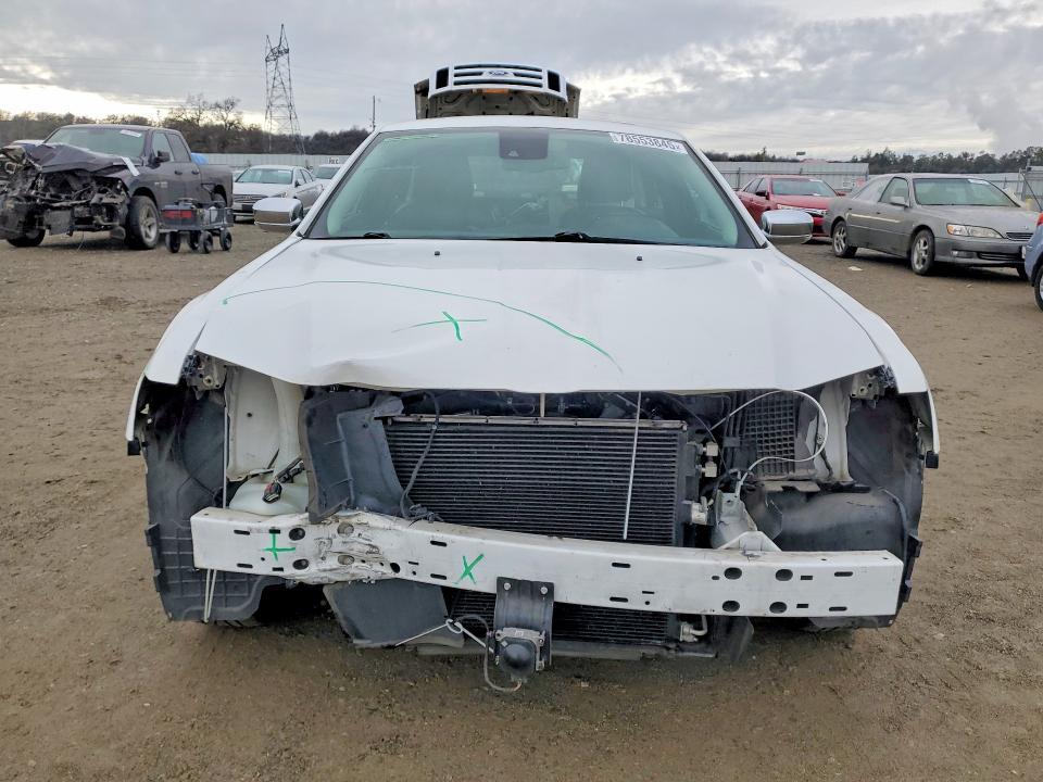 2018 Chrysler 300 Limited