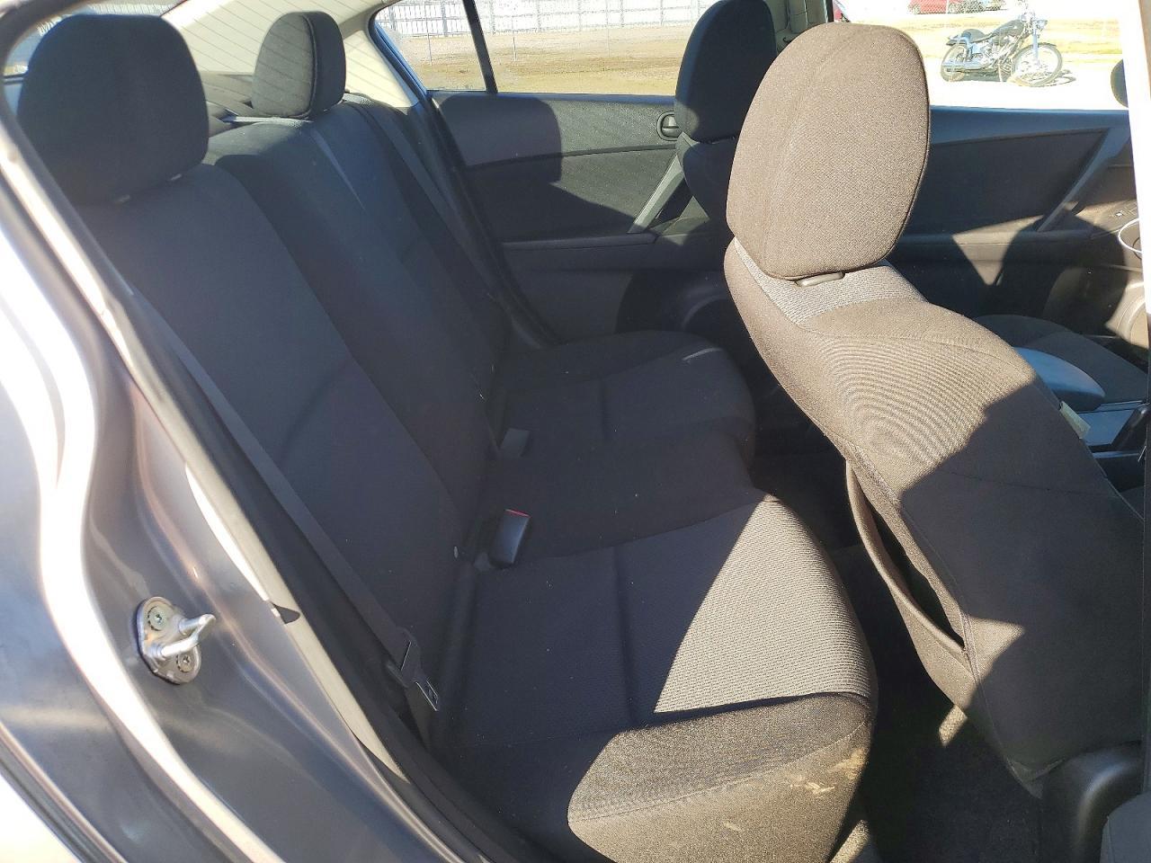 2011 Mazda 3 I