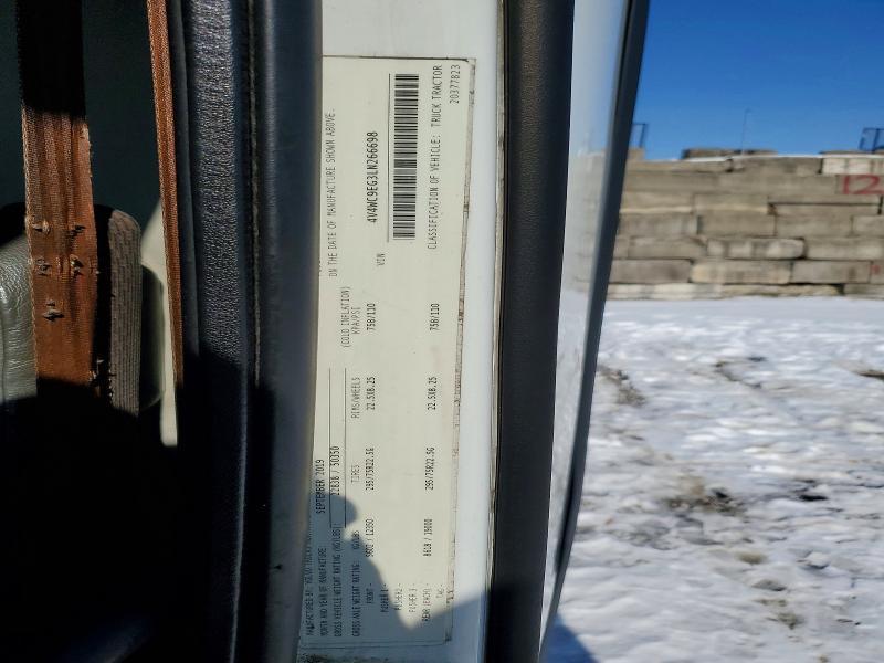 2020 Volvo VNR