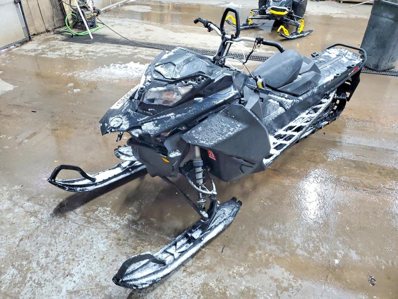 2019 Skidoo Summit 600