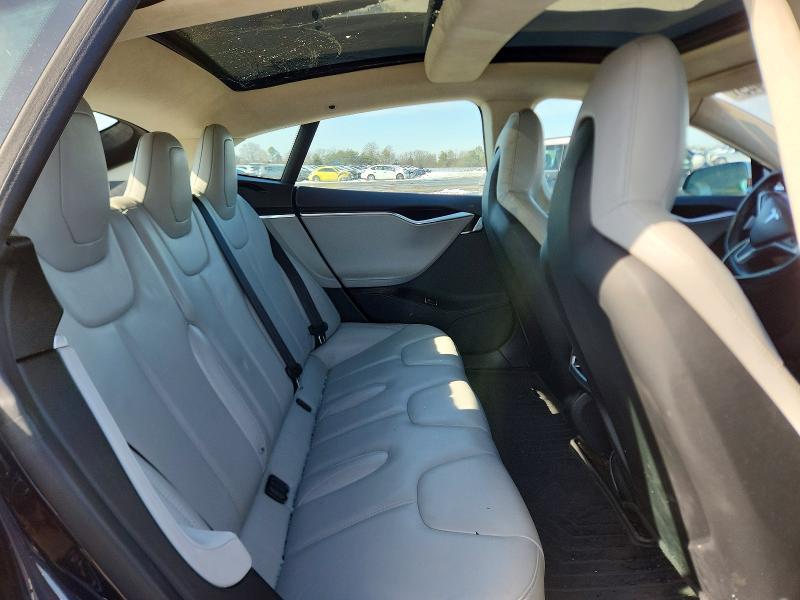 2015 Tesla Model s 85D