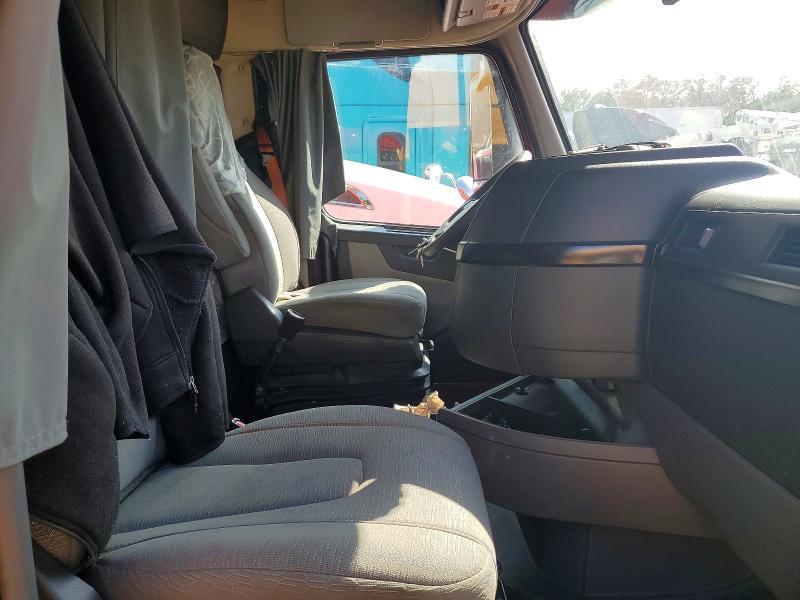 2022 Volvo VN VNL