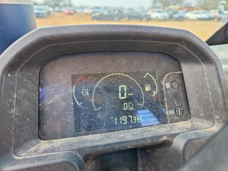 2018 John Deere XUV835M Utility Vehicle