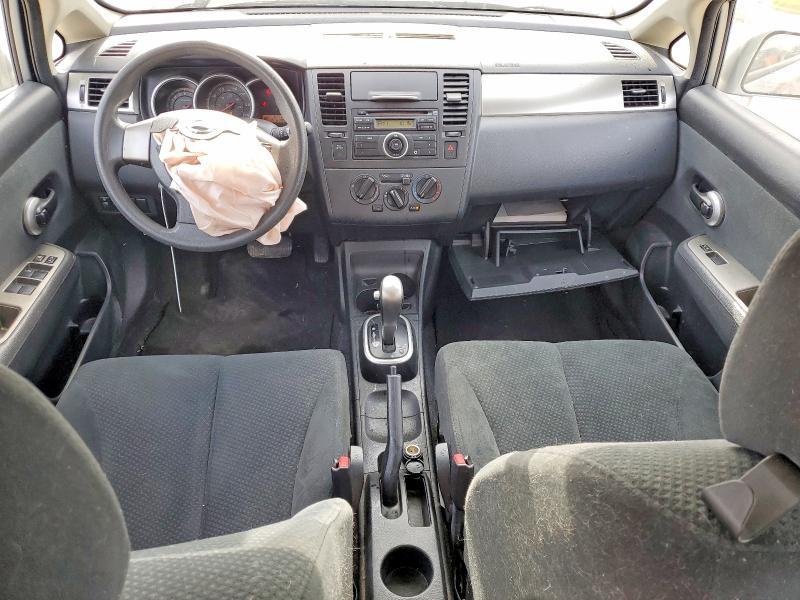 2011 Nissan Versa 1.8 s