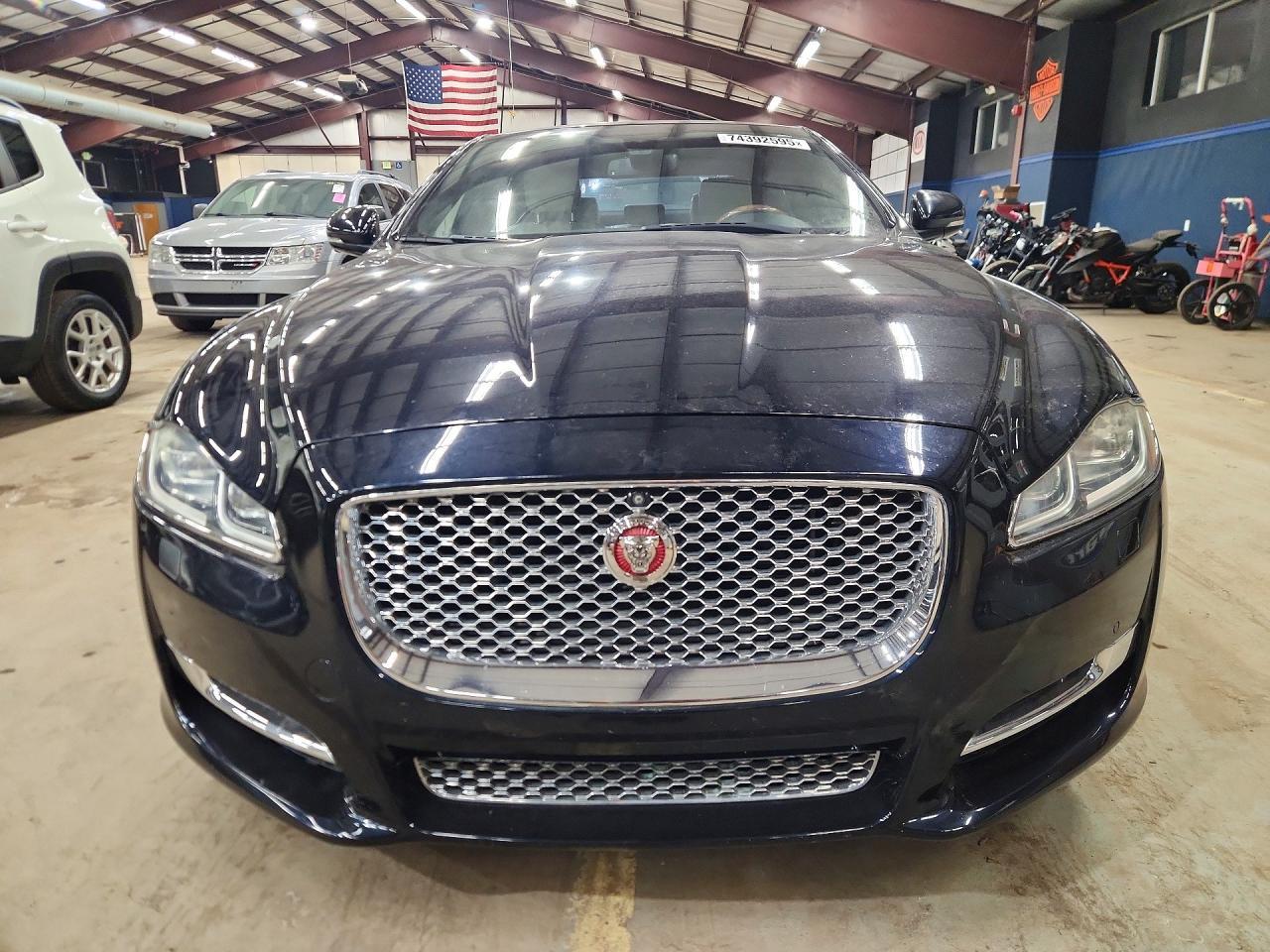 2016 Jaguar Xjl Portfolio