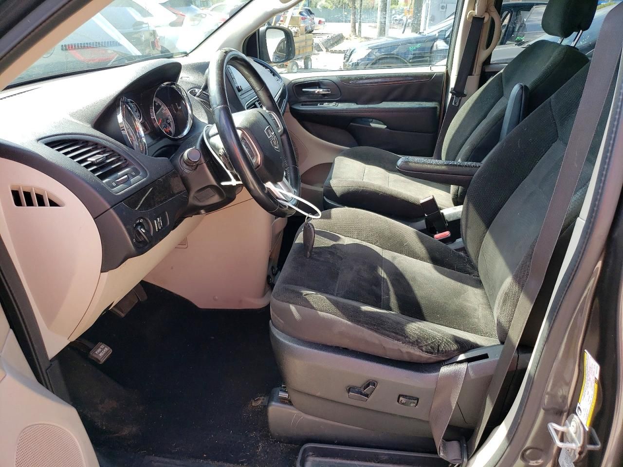 2017 Dodge Grand Caravan se