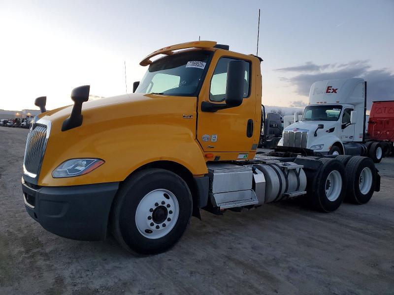 2020 International Lt625 Semi Truck